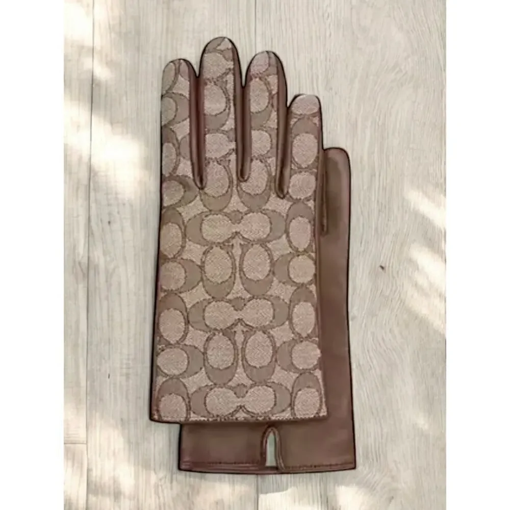 New With Tags Coach CO104 Signature Jacquard and Leather Tech Gloves Size - 6 ½